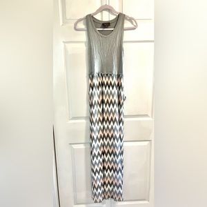 maxi dress with pockets!